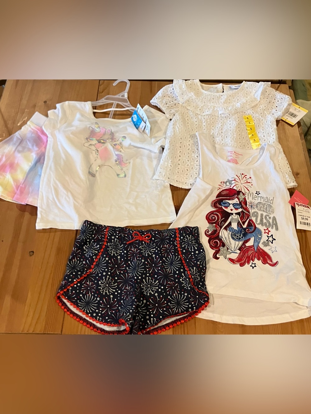Lot of size 5 Kids Summer clothes. 2 matching sets and an Eyelet top